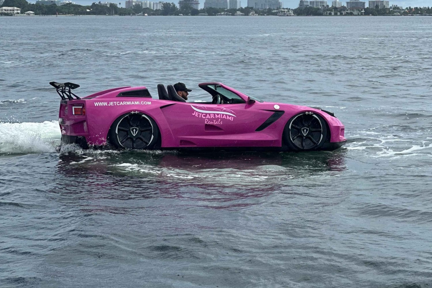 Jetcar Miami: 1 JetCar Miete | 1h | 250$ fällig beim Check-in