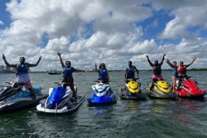 Miami Aventura guiada en moto acuática por la Bahía de Biscayne y Miami Beach