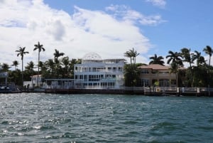 LOS LOCALES PAGAN 5$ Tour en barco desde y hacia el centro de Miami Beach