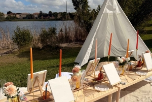 Experiencia de lujo al aire libre con pintura y copas, cerca de Miami.