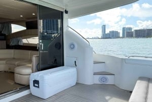 Bateau privé de luxe de 18 mètres + 2 jet-skis vers les îles de Miami