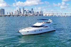 Bateau privé de luxe de 18 mètres + 2 jet-skis vers les îles de Miami