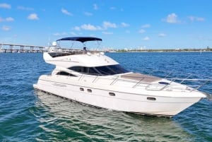 Bateau privé de luxe de 18 mètres + 2 jet-skis vers les îles de Miami