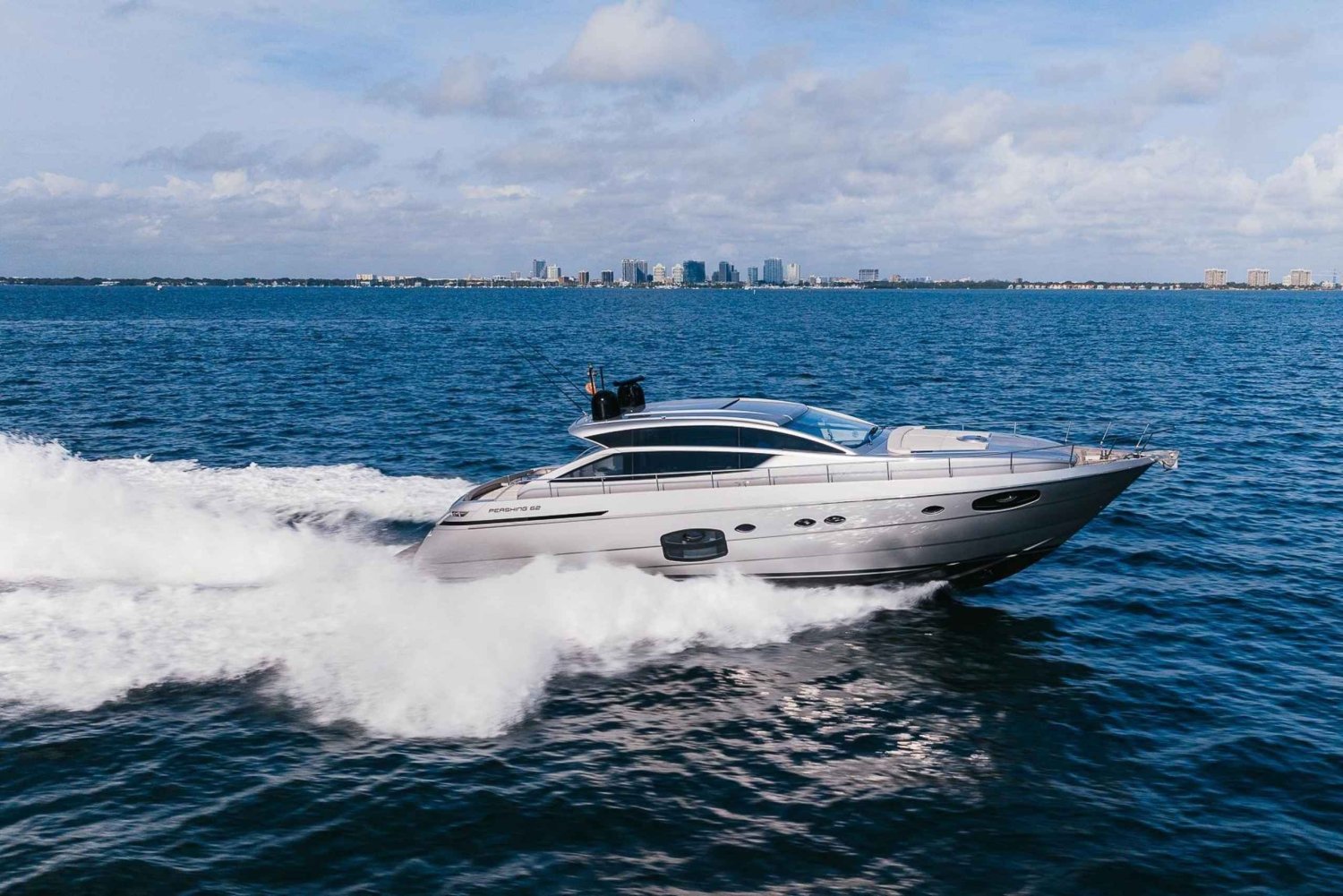 Luxe privéjachtverhuur 70' + 2 jetski's
