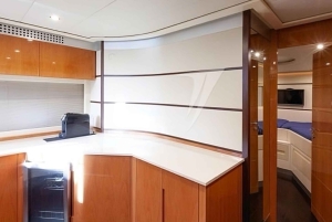 Luxuriöse private Yacht 70' + 2 Jetski