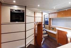 Luxuriöse private Yacht 70' + 2 Jetski