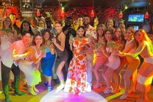 Mango's Miami: clases de salsa, mojitos, picoteo y música en vivo