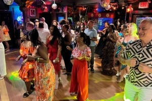 Mango's Miami: clases de salsa, mojitos, picoteo y música en vivo