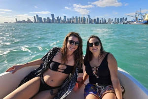 Miami: crociera in barca di 2 ore con musica (porta le tue bevande)