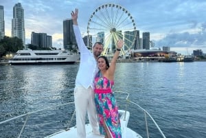 Miami: 2-stündige Bootsfahrt mit Musik (BYOB)