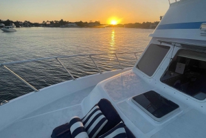 Miami : Croisière de 2 heures au coucher du soleil pour 4 personnes maximum.