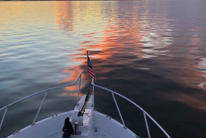 Miami : Croisière de 2 heures au coucher du soleil pour 4 personnes maximum.