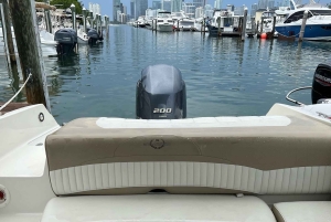Miami: 24-stopowa prywatna łódź dla maksymalnie 8 osób