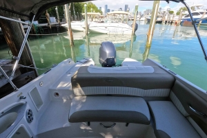 Miami: 24-fots privat båt för upp till 8 personer