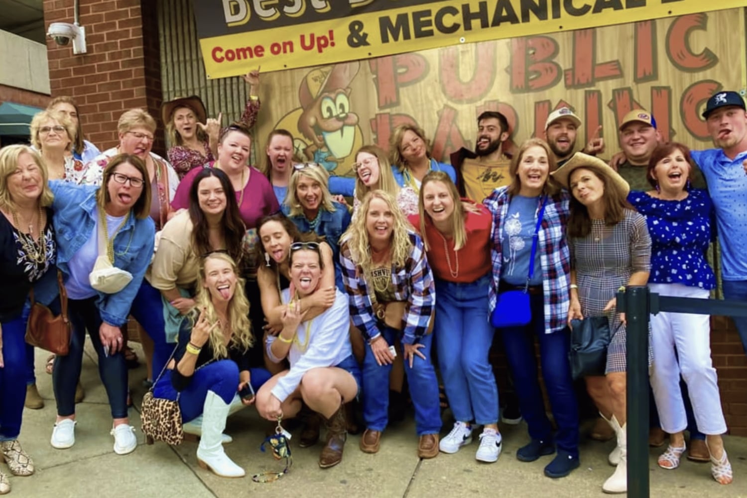 Майами: 4 заведения за 1 ночь, включая специальные предложения на напитки