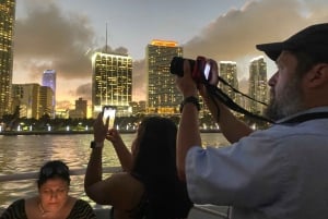 Miami: 4th of July Fireworks Cruise from Biscayne Bay