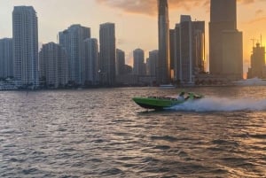 Miami: Rejs łodzią motorową z widokiem na fajerwerki z okazji 4 lipca