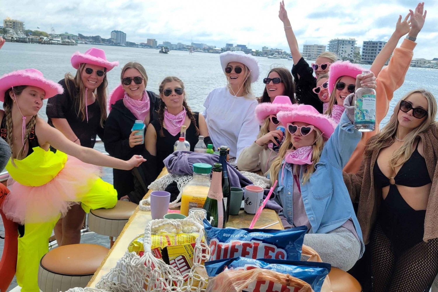 Miami: Private Tiki-Bootstour auf dem Miami River am Nachmittag