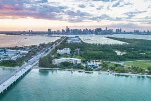 Miami Beach: Tour privado de 30 minutos en helicóptero de lujo al atardecer