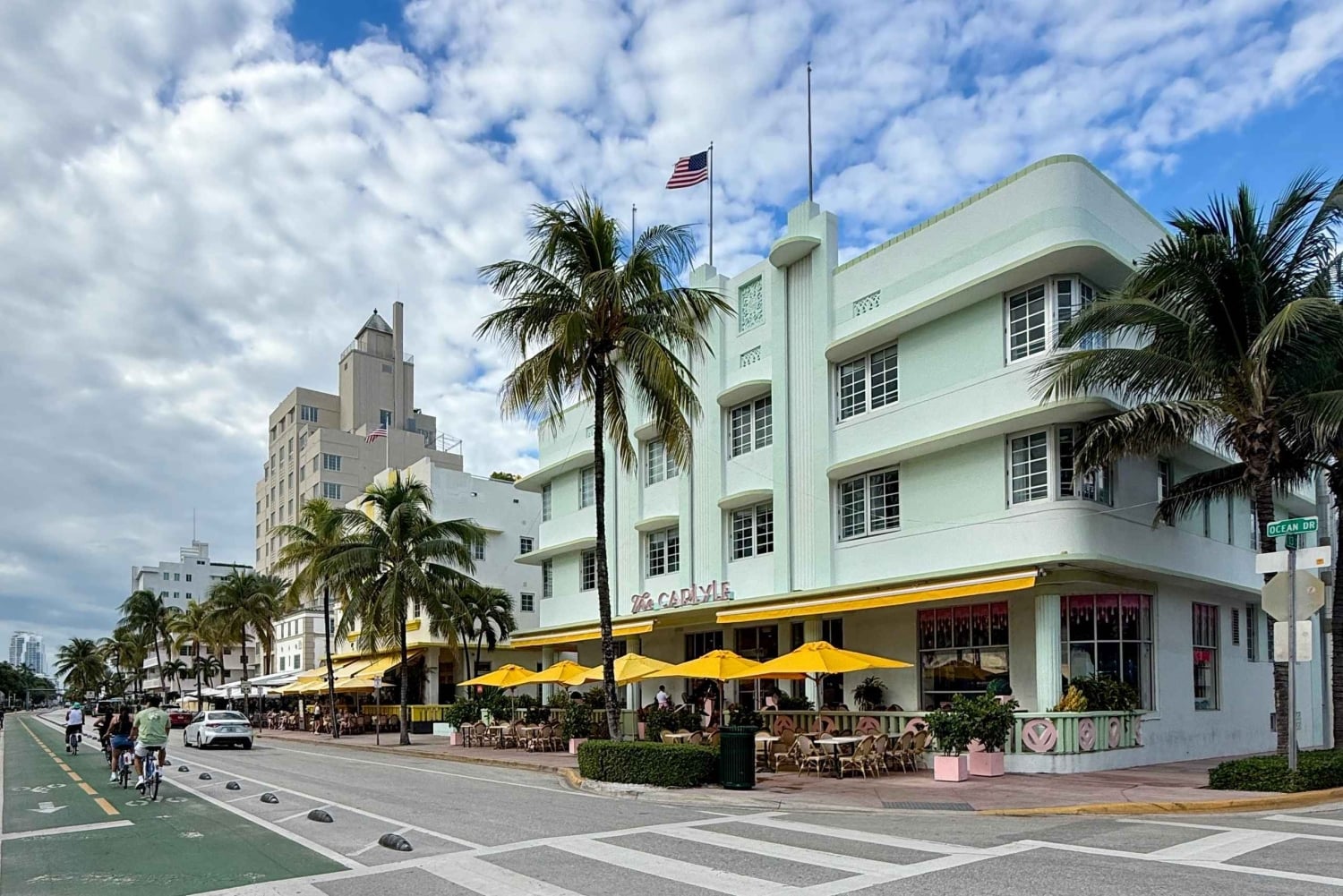 Miami Beach: tour a pie por el art déco y celebración al atardecer