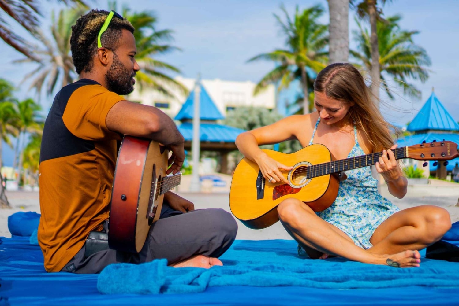 Miami: Lección de guitarra en la playa