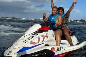 Miami Beach: Alquiler anticipado de moto acuática con paseo en barco