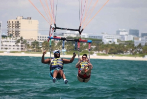 Miami Beach: Parasailing Boat Tour in South Beach