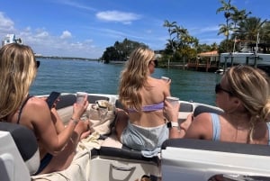 Miami Beach: Private Boat Tour with Captain