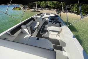 Miami Beach: Private Boat Tour with Captain