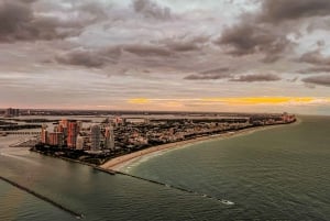 Miami Beach: Private Night Light Air Tour with Champagne