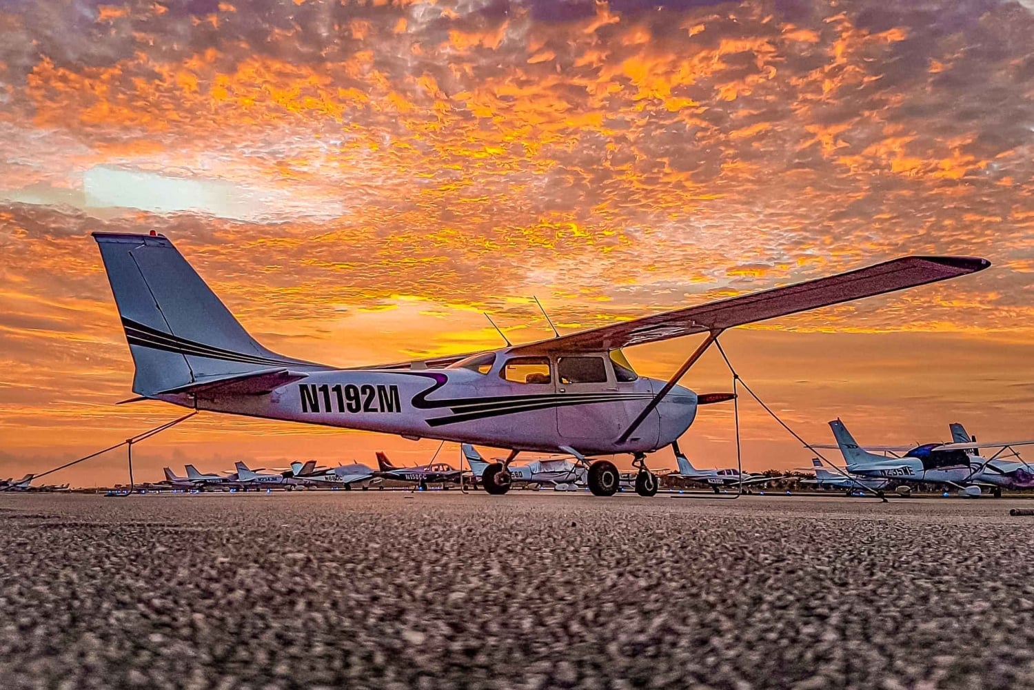 Miami Beach: Private Romantic Sunset Flight with Champagne