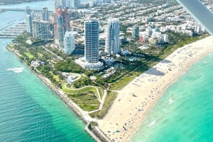 Miami Beach: Private Romantic Sunset Flight with Champagne