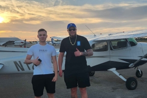 Miami Beach: Private Romantic Sunset Flight with Champagne