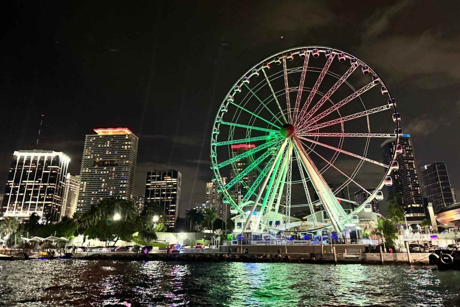 Miami Beach: Espectacular Sandbar & Skyline Tour en barco