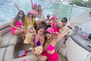 Miami Beach: Yachtkrydstogt med svømmestop