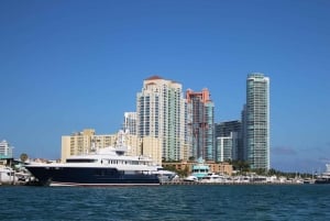 Miami: Crucero turístico por la bahía de Biscayne en Celebrity Homes