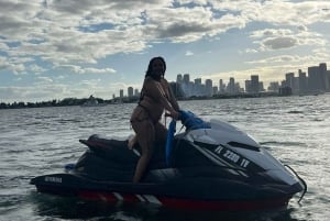 Miami: Alquiler de motos acuáticas en la Bahía de Biscayne y paseo en barco gratis