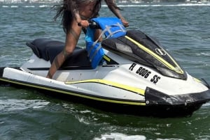 Miami: Alquiler de motos acuáticas en la Bahía de Biscayne y paseo en barco gratis