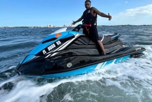 Miami: Alquiler de motos acuáticas en la Bahía de Biscayne y paseo en barco gratis