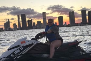 Miami: Alquiler de motos acuáticas en la Bahía de Biscayne y paseo en barco gratis