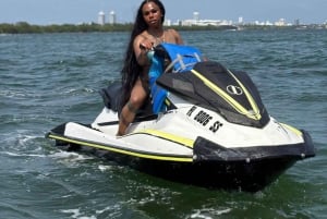 Miami: Alquiler de motos acuáticas en la Bahía de Biscayne y paseo en barco gratis