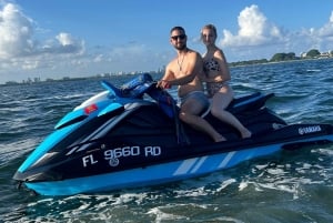 Miami: Alquiler de motos acuáticas en la Bahía de Biscayne y paseo en barco gratis