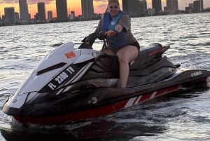 Miami: Alquiler de motos acuáticas en la Bahía de Biscayne y paseo en barco gratis