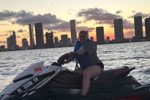 Miami: Alquiler de motos acuáticas en la Bahía de Biscayne y paseo en barco gratis