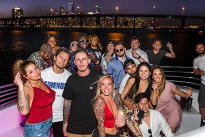 Miami: Boat Party with an Open Bar and Live DJ