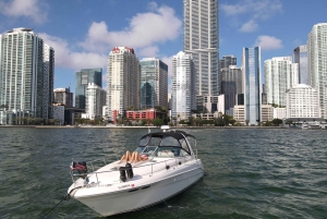 Miami Boat Tour for up to 12 People 2hr