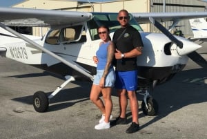 Miami: Downtown Private Airplane Tour with Free virvoitusjuomat