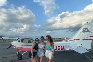 Miami: Downtown Private Airplane Tour with Free soft drinks