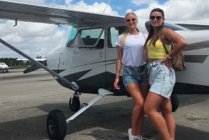 Miami: Downtown Private Airplane Tour with Soft Drinks