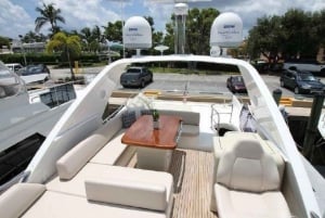 Miami: Epic Sail - Unforgettable Celebrations Aboard Yachts